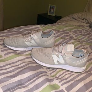 Women’s New Balance shoes